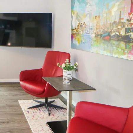 Gorgeous In Elmenhorst *